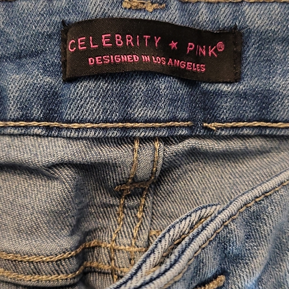 CELEBRITY PINK Cuff Frayed Jean Shorts 7/26 - Picture 6 of 10